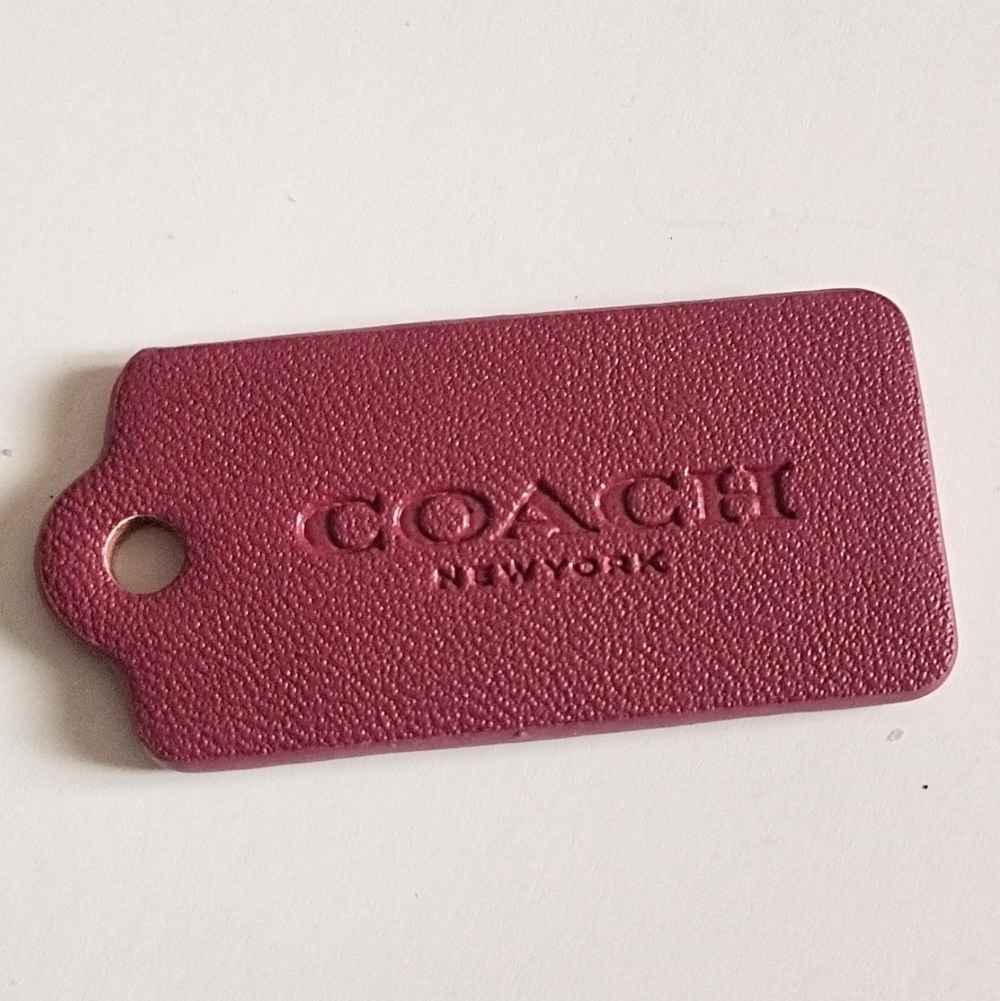 ๐ 1.75" Coach Gold Dark Red Smooth Leather Hangtag Bag Fob Charm Keychain - Picture 4 of 6